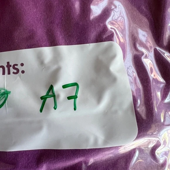 TRINA TURK V-neck Buckle Front Dress Size 10 Fuchsia / Purple Soft Mod Sheath - Picture 9 of 9